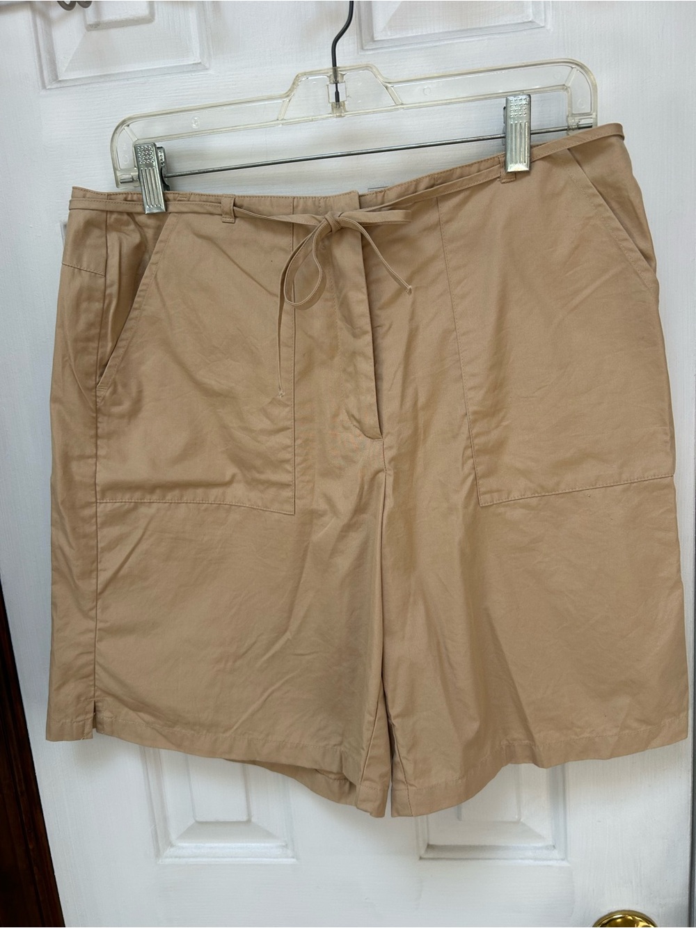 Liz Claiborne Beige/Tan Shorts/Skirt with skinny Waistband tie. Sz 14.